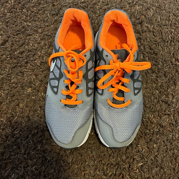 Nike Downshifter 6 Running Shoes, 684979-008, Grey/Orange, Youth US 3Y 0031 - Picture 3 of 5